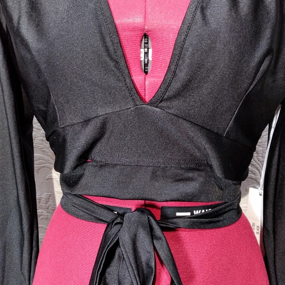 Ellie & Kate NWT Large Black Long Sleeve Crop Top - Picture 4 of 9